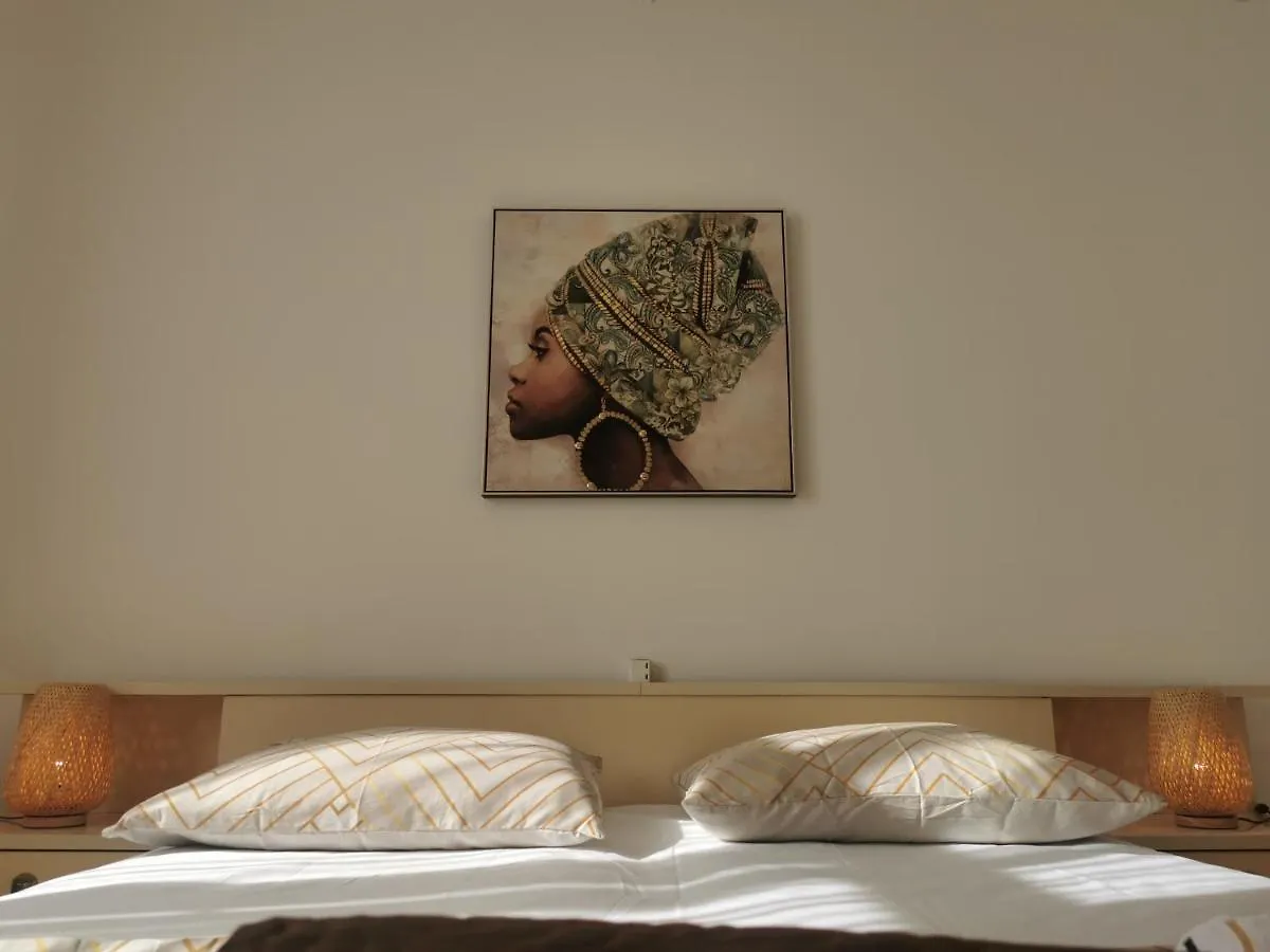 Lu&Lu Apartment Split